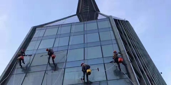 【行业动态】国内外墙清洗行业发展趋势（一）