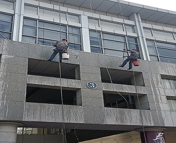 傲天鸟上海交通大学外墙清洗案例